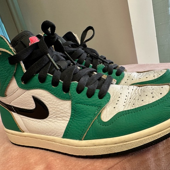 Retro Air Jordan 1 high top OG “lucky green” size 7 women’s - Picture 8 of 11